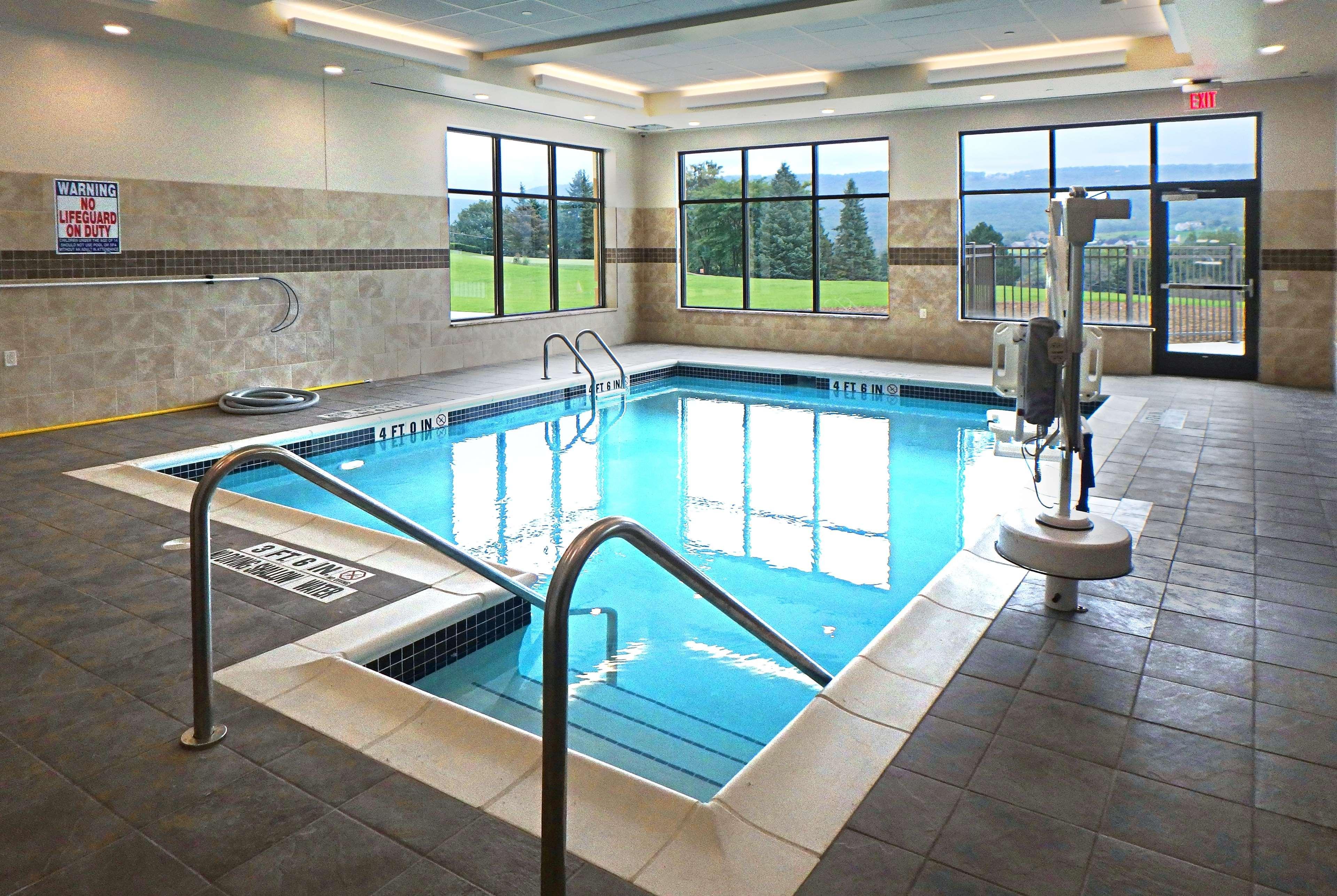 Готель Wyndham Garden State College Boalsburg Екстер'єр фото