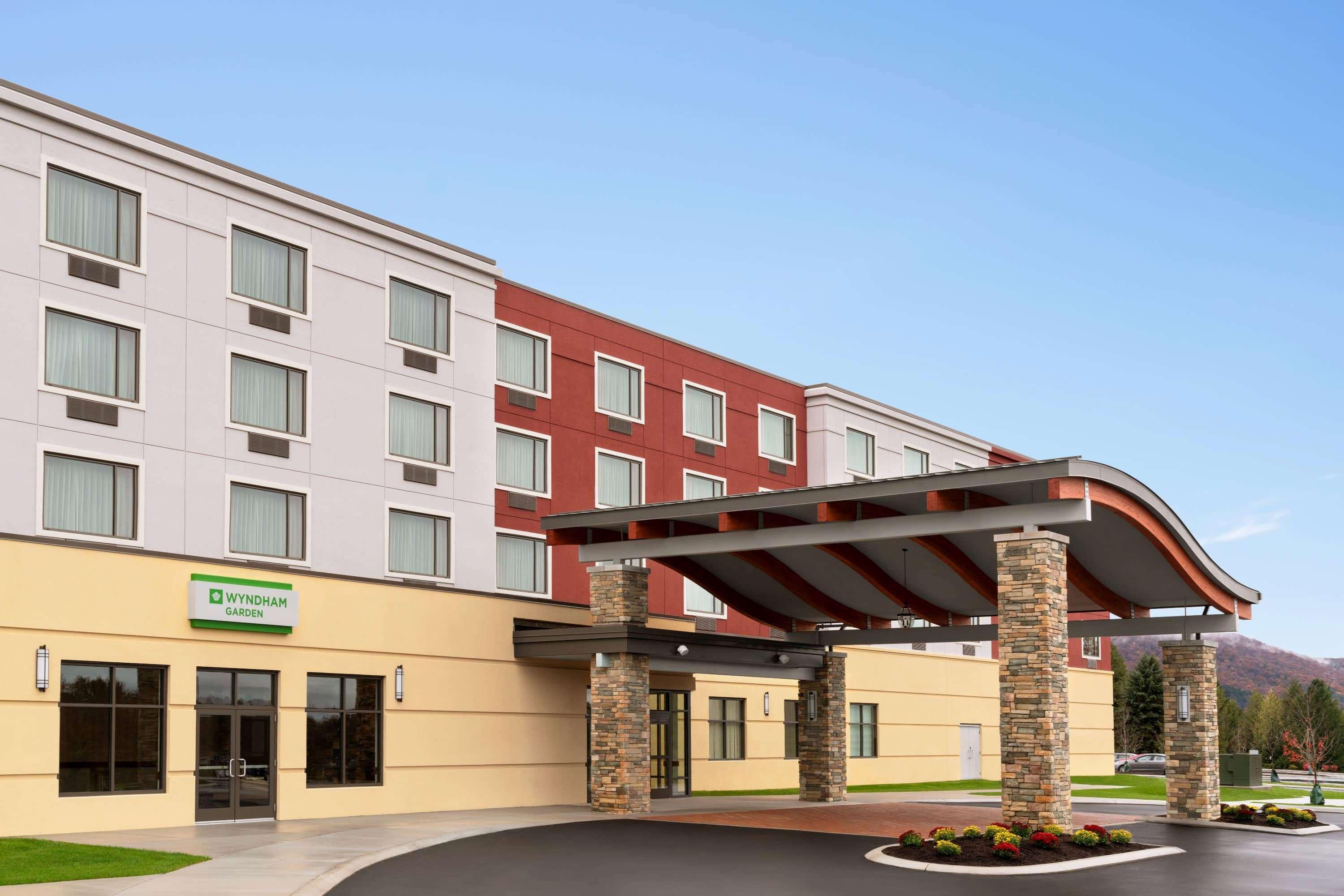 Готель Wyndham Garden State College Boalsburg Екстер'єр фото