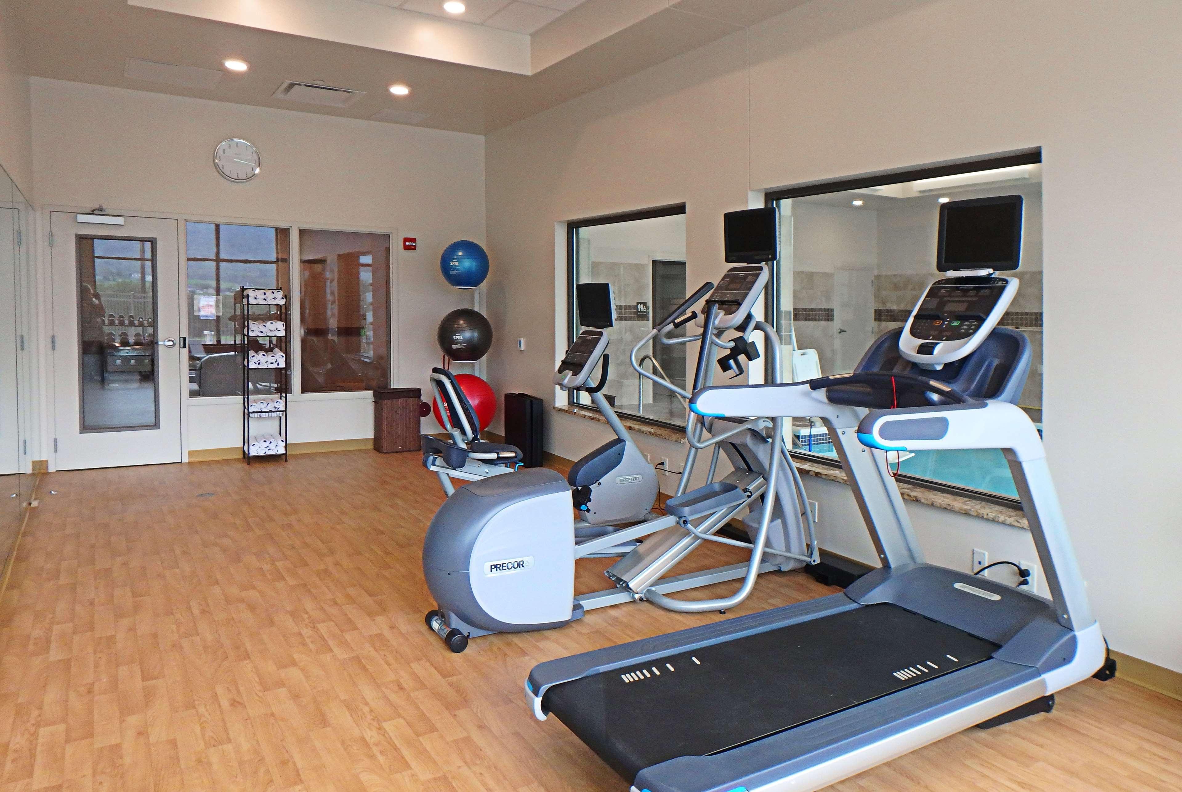Готель Wyndham Garden State College Boalsburg Екстер'єр фото